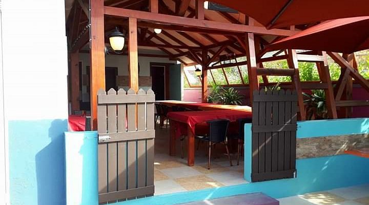 Triple M Eats on Sint Eustatius